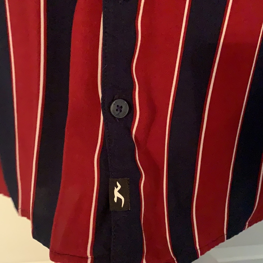 hollister button up - Picture 3 of 4